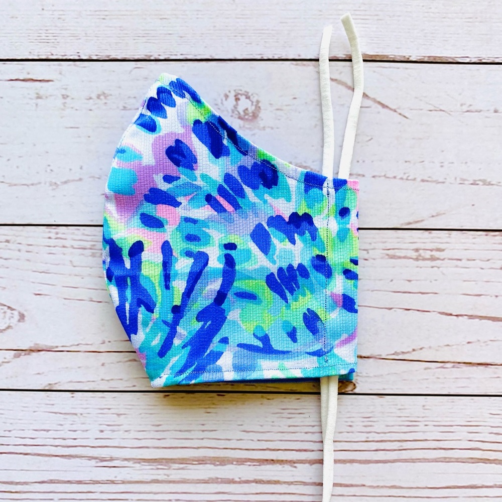Multi Shell of a Party Face Mask
